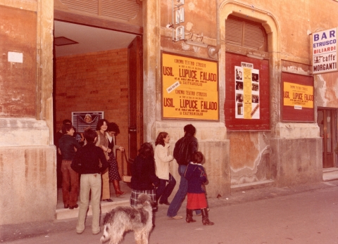 Il Cinema Etrusco di Tarquinia nel 1979 Prima visione Usil Lupece Falado 001