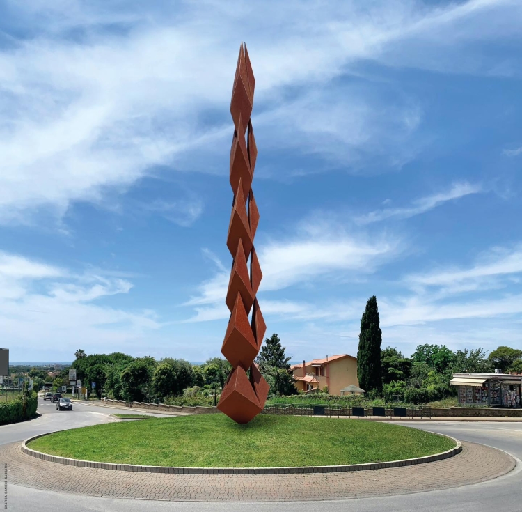 Obelisco Poliedrospiga Claudio Capotondi Tarquinia